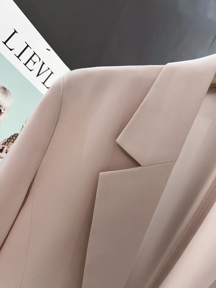Light Pink Elegant Women's Blazer Jacket - Thin High-End Spring/Summer Suit Top for Intellectual Style Light Pink Elegant Women's Blazer Jacket - Thin High-End Spring/Summer Suit Top for Intellectual Style