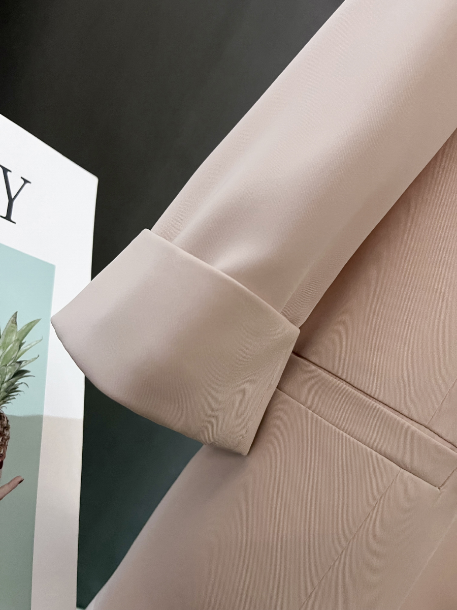 Light Pink Elegant Women's Blazer Jacket - Thin High-End Spring/Summer Suit Top for Intellectual Style Light Pink Elegant Women's Blazer Jacket - Thin High-End Spring/Summer Suit Top for Intellectual Style