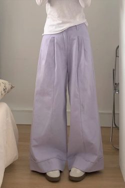 Light Purple Wide-Leg Cropped Jeans for Women - Plus Size, Loose Fit, Flattering for Pear-Shaped Figures, Trendy Casual Style