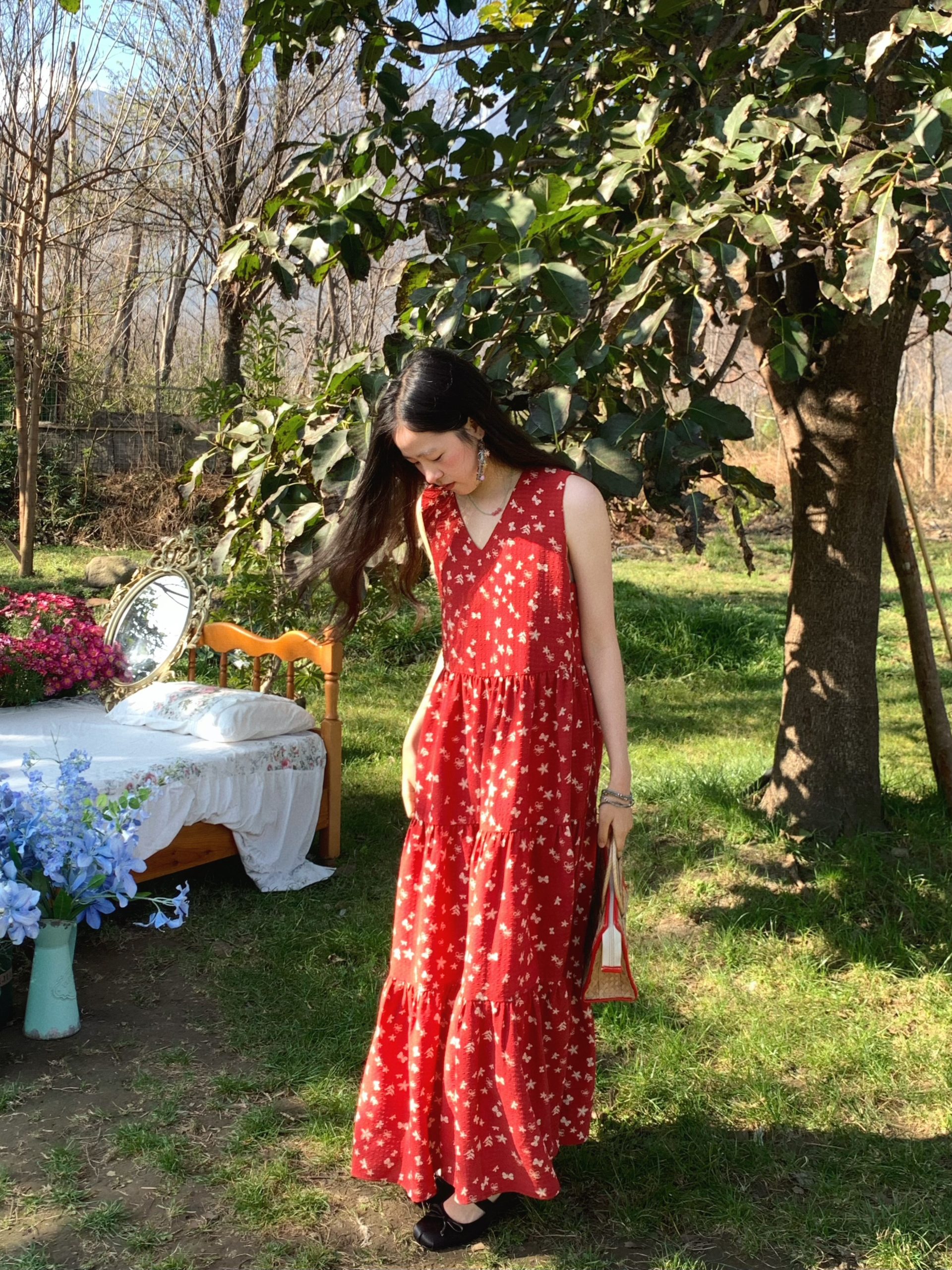 Light Spring Mountains Retro Floral Maxi Dress for Women - Loose V-Neck Sleeveless Long Dress, Perfect for Summer 90s & Y2K Style Light Spring Mountains Retro Floral Maxi Dress for Women - Loose V-Neck Sleeveless Long Dress, Perfect for Summer 90s & Y2K Style
