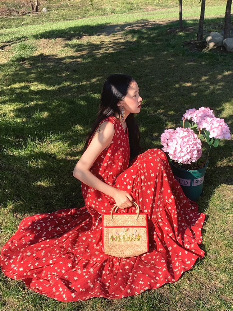 Light Spring Mountains Retro Floral Maxi Dress for Women - Loose V-Neck Sleeveless Long Dress, Perfect for Summer 90s & Y2K Style Light Spring Mountains Retro Floral Maxi Dress for Women - Loose V-Neck Sleeveless Long Dress, Perfect for Summer 90s & Y2K Style