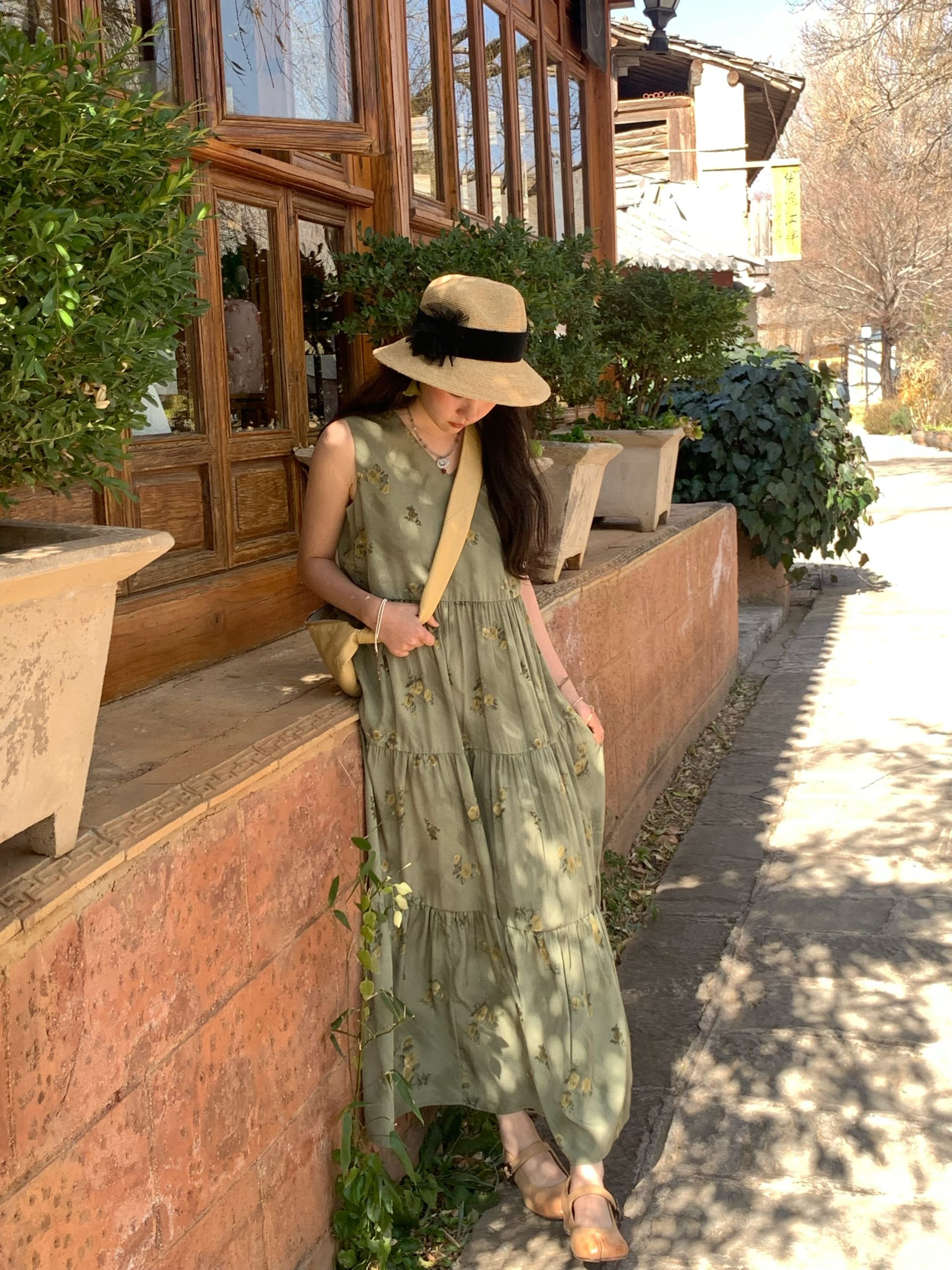 Light Spring Mountains Retro Floral Maxi Dress for Women - Loose V-Neck Sleeveless Long Dress, Perfect for Summer 90s & Y2K Style Light Spring Mountains Retro Floral Maxi Dress for Women - Loose V-Neck Sleeveless Long Dress, Perfect for Summer 90s & Y2K Style