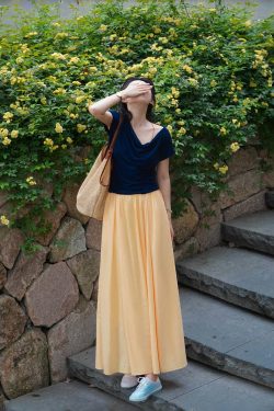 Light Yellow Pleated High-Waisted A-Line Long Skirt with Pockets, Zipper, Casual Parachute Style for a Slimming Effect