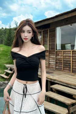 Lightweight Adjustable Lace Camisole and Flared Tulle Long Skirt Set for Summer Vacation, Boho Style