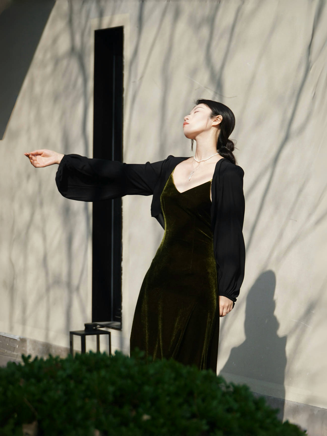 Lightweight Beaded Cardigan with Pipa Sleeves, Long-Sleeved Elegant Outerwear, Wrinkle-Resistant Short Jacket for Spring and Summer Lightweight Beaded Cardigan with Pipa Sleeves, Long-Sleeved Elegant Outerwear, Wrinkle-Resistant Short Jacket for Spring and Summer