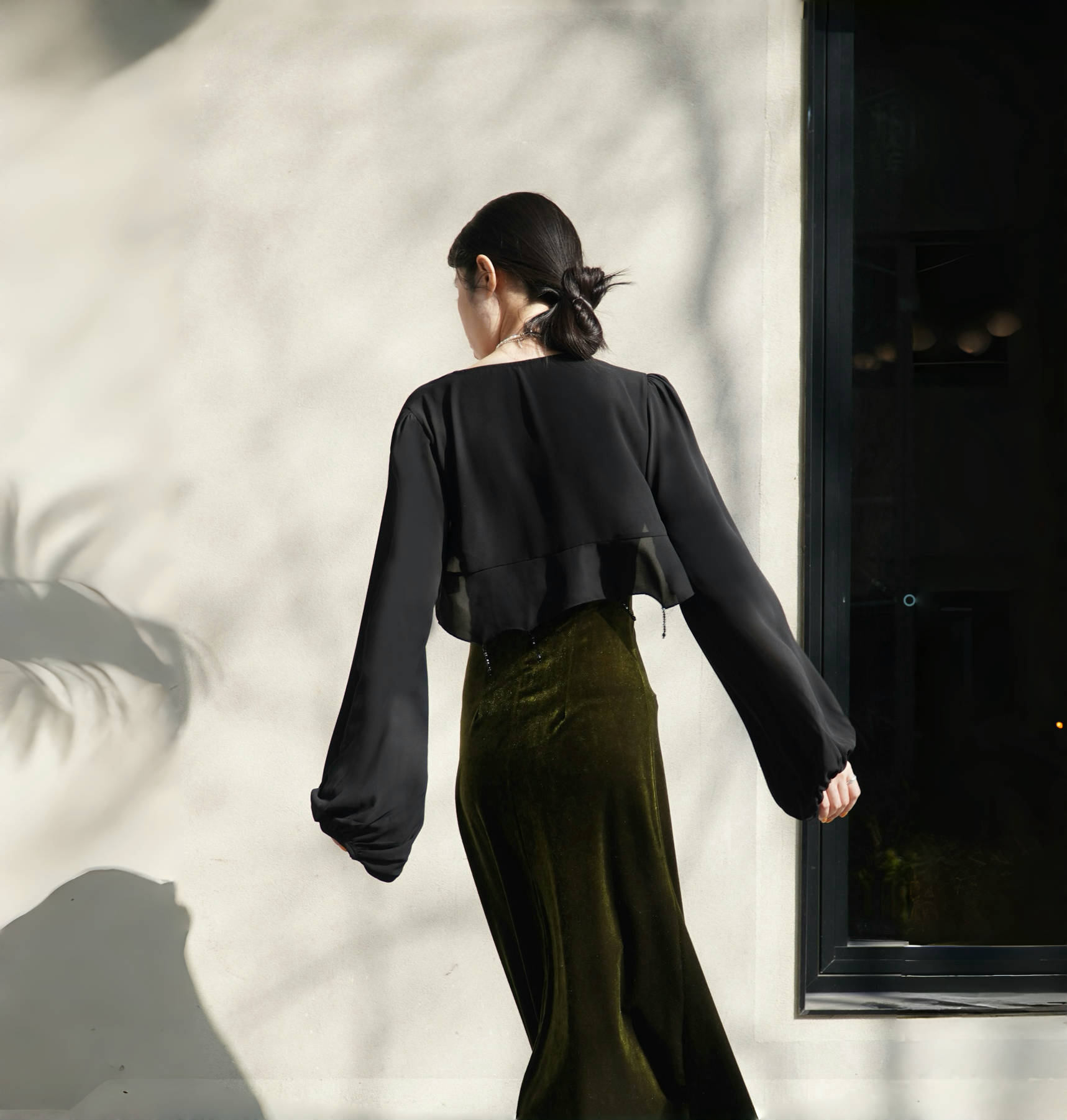 Lightweight Beaded Cardigan with Pipa Sleeves, Long-Sleeved Elegant Outerwear, Wrinkle-Resistant Short Jacket for Spring and Summer Lightweight Beaded Cardigan with Pipa Sleeves, Long-Sleeved Elegant Outerwear, Wrinkle-Resistant Short Jacket for Spring and Summer