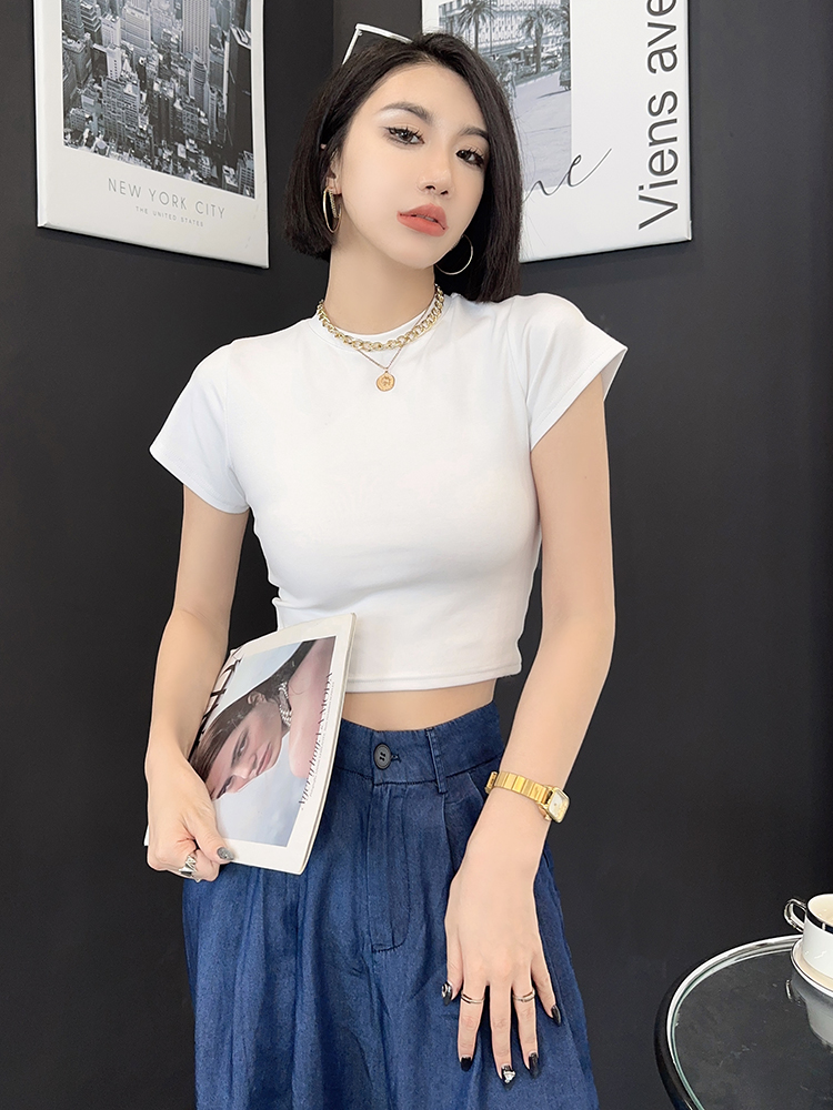 Lightweight Fitted Short Sleeve Round Neck T-Shirt for Women - Spring/Summer Basic Top, Perfect for Casual Outfits Lightweight Fitted Short Sleeve Round Neck T-Shirt for Women - Spring/Summer Basic Top, Perfect for Casual Outfits