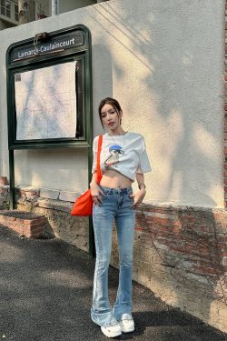 Lightweight Fleece Mid-Rise Slim Fit Flared Jeans for Women - Perfect for Spring and Autumn, Casual Chic Style