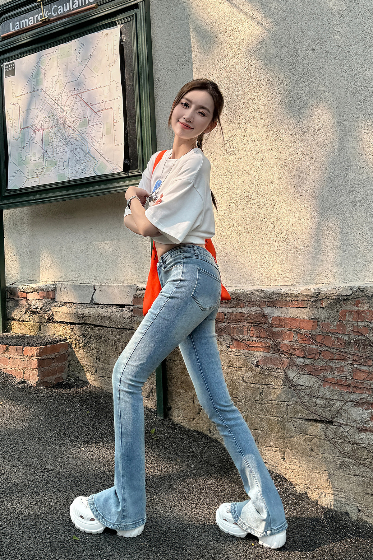 Lightweight Fleece Mid-Rise Slim Fit Flared Jeans for Women - Perfect for Spring and Autumn, Casual Chic Style Lightweight Fleece Mid-Rise Slim Fit Flared Jeans for Women - Perfect for Spring and Autumn, Casual Chic Style