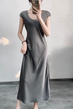 Lightweight Flowing Dress with Connected Sleeves, Diagonal Cut, Minimalist Style, Elegant Summer Slim-Fit, Mid-Length Skirt