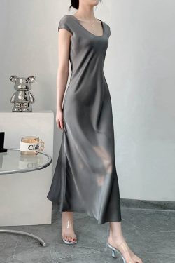 Lightweight Flowing Dress with Connected Sleeves, Diagonal Cut, Minimalist Style, Elegant Summer Slim-Fit, Mid-Length Skirt