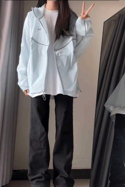 Lightweight Glacier Blue Sun Protection Jacket for Women - Breathable Air-Conditioned Cardigan, Quick-Drying Spring/Summer Outerwear