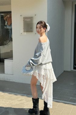 Lightweight Gray Off-Shoulder Sweatshirt for Women - Loose Fit Long Sleeve Top, Perfect for Spring & 90s-Inspired Style