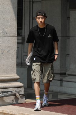 Lightweight Japanese-Style Men's Summer Work Shorts, Loose Quick-Dry Multi-Pocket Casual Five-Point Pants for Outdoor Sports