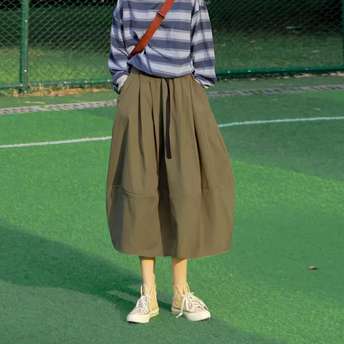 Lightweight Japanese Style Mid-Length Women's Skirt with Magnetic Buckle, Versatile Floral Bud Design for Spring and Autumn Fashion Lightweight Japanese Style Mid-Length Women's Skirt with Magnetic Buckle, Versatile Floral Bud Design for Spring and Autumn Fashion