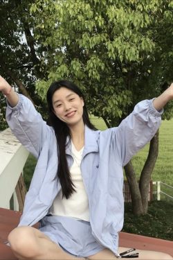 Lightweight Japanese-Style Stand Collar Sun Protection Jacket for Women, 2025 Summer Short Coat, UV Protection, Breathable Fashion.