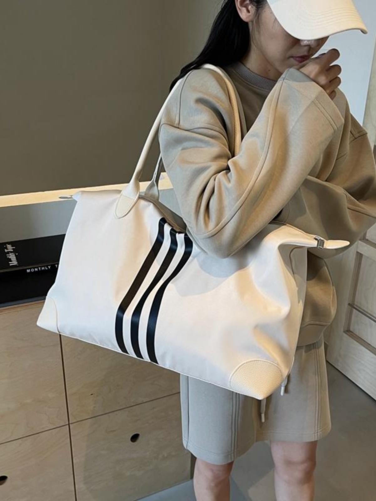 Lightweight Large Capacity Shoulder Tote Bag for Travel, Maternity Storage, Gym, Fitness - Versatile Everyday Use Lightweight Large Capacity Shoulder Tote Bag for Travel, Maternity Storage, Gym, Fitness - Versatile Everyday Use