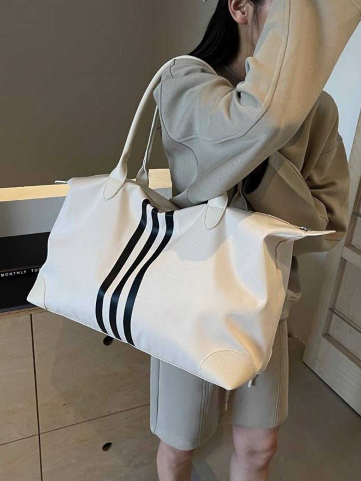 Lightweight Large Capacity Shoulder Tote Bag for Travel, Maternity Storage, Gym, Fitness - Versatile Everyday Use Lightweight Large Capacity Shoulder Tote Bag for Travel, Maternity Storage, Gym, Fitness - Versatile Everyday Use