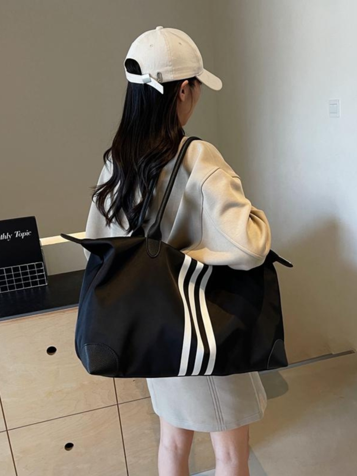 Lightweight Large Capacity Shoulder Tote Bag for Travel, Maternity Storage, Gym, Fitness - Versatile Everyday Use Lightweight Large Capacity Shoulder Tote Bag for Travel, Maternity Storage, Gym, Fitness - Versatile Everyday Use