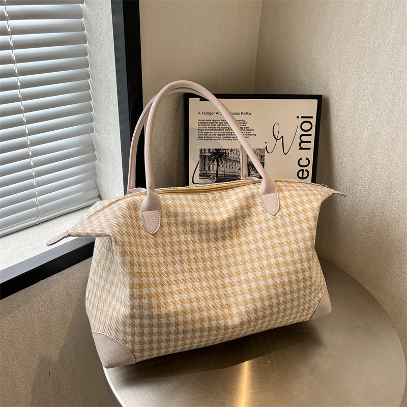 Lightweight Large-Capacity Travel Bag for Commuting, Gym, and Maternity - Versatile Short-Distance Business Trip Tote Lightweight Large-Capacity Travel Bag for Commuting, Gym, and Maternity - Versatile Short-Distance Business Trip Tote