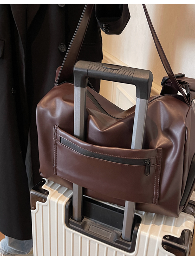 Lightweight Large-Capacity Travel Bag for Women - Versatile Crossbody Sports Bag for Fitness and Short-Distance Travel Lightweight Large-Capacity Travel Bag for Women - Versatile Crossbody Sports Bag for Fitness and Short-Distance Travel