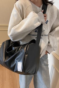 Lightweight Large-Capacity Travel Bag for Women - Versatile Crossbody Sports Bag for Fitness and Short-Distance Travel