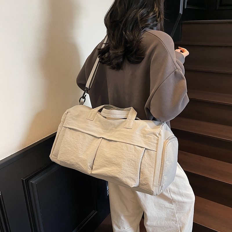 Lightweight Large Capacity Travel Bag for Women and Men, Handheld Crossbody Sports Fitness Bag for Short Trips and Outings Lightweight Large Capacity Travel Bag for Women and Men, Handheld Crossbody Sports Fitness Bag for Short Trips and Outings