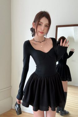 Lightweight Low Neckline Long Sleeve Puff Skirt Little Black Dress, Waist-Cinching Hepburn Style for Birthday Parties