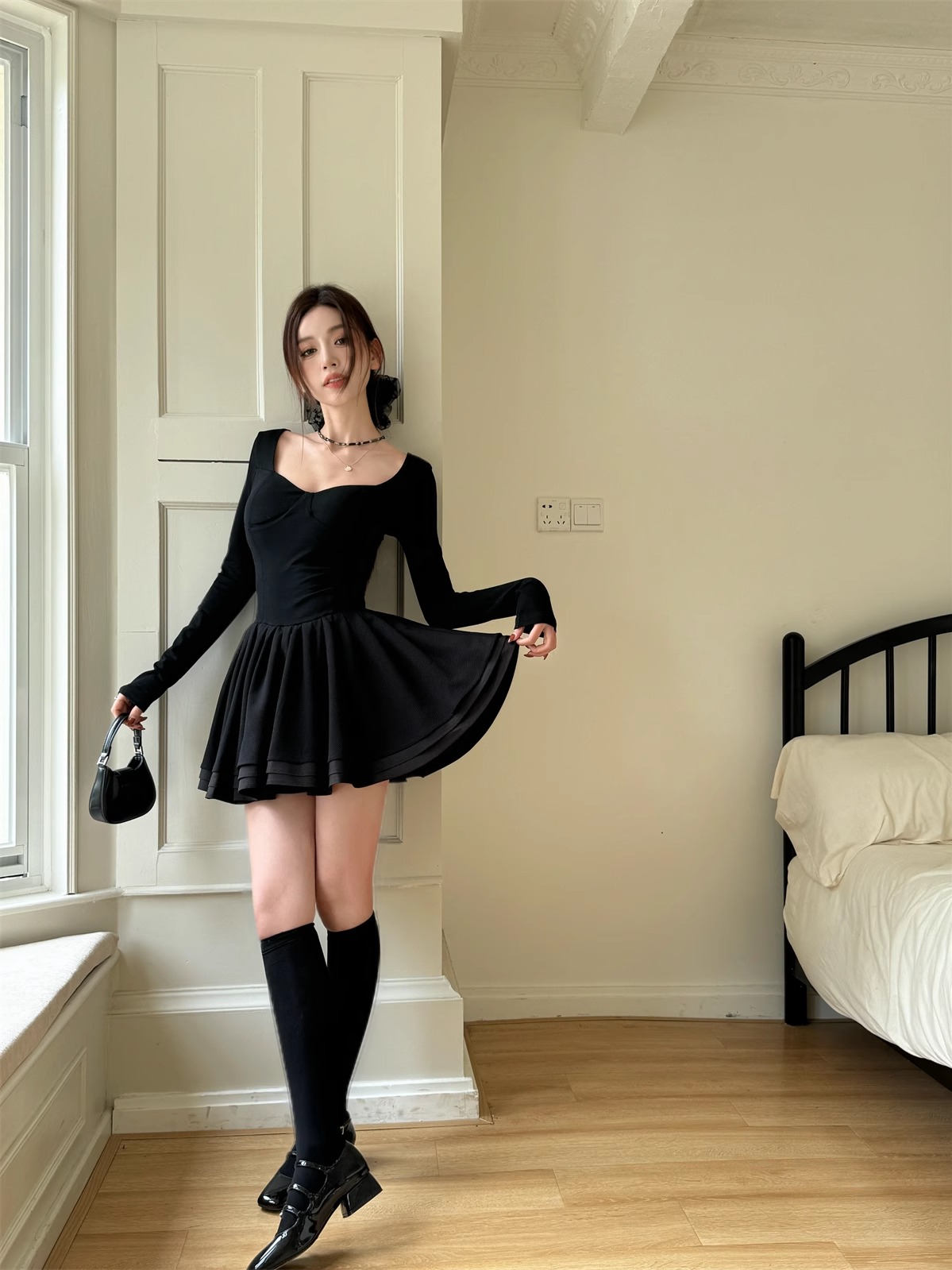 Lightweight Low Neckline Long Sleeve Puff Skirt Little Black Dress, Waist-Cinching Hepburn Style for Birthday Parties Lightweight Low Neckline Long Sleeve Puff Skirt Little Black Dress, Waist-Cinching Hepburn Style for Birthday Parties