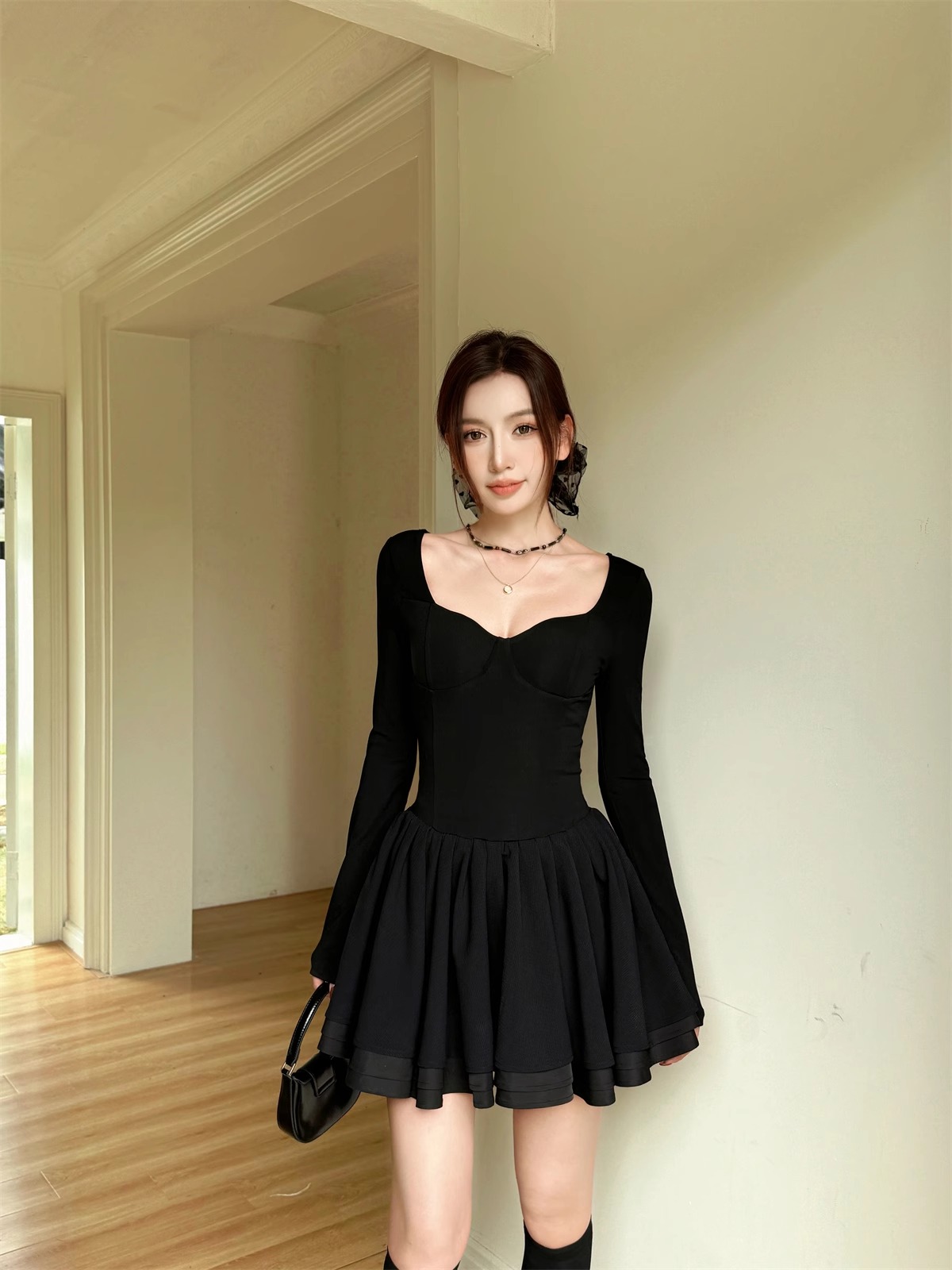 Lightweight Low Neckline Long Sleeve Puff Skirt Little Black Dress, Waist-Cinching Hepburn Style for Birthday Parties Lightweight Low Neckline Long Sleeve Puff Skirt Little Black Dress, Waist-Cinching Hepburn Style for Birthday Parties