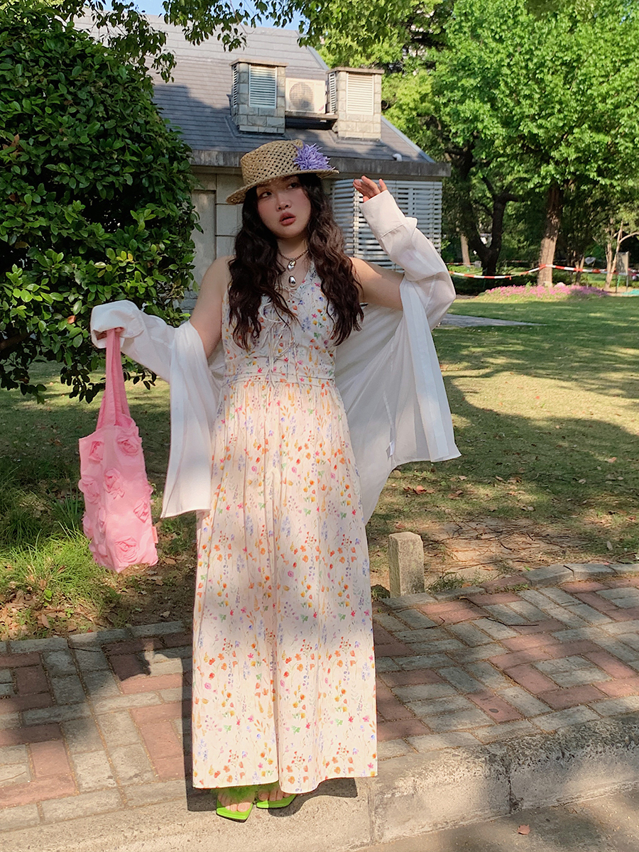 Lightweight Luxury Long Sleeve Sunscreen Shirt for Plus-Size Women - 2025 Summer Style, Belly Covering Top Lightweight Luxury Long Sleeve Sunscreen Shirt for Plus-Size Women - 2025 Summer Style, Belly Covering Top