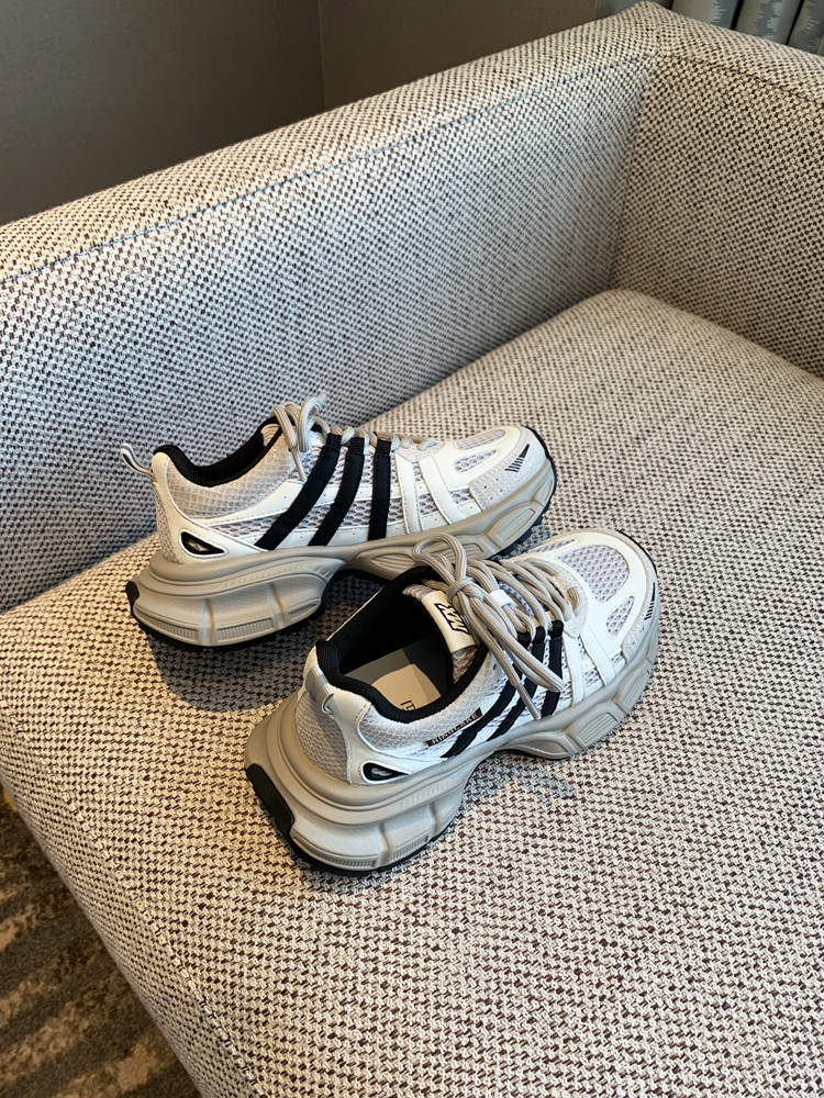 Lightweight Mesh Sports Shoes for Women - Casual Lace-Up Thick-Soled Dad Sneakers, Comfortable & Breathable 2025 Style Lightweight Mesh Sports Shoes for Women - Casual Lace-Up Thick-Soled Dad Sneakers, Comfortable & Breathable 2025 Style