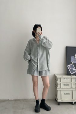 Lightweight Pleated Tencel Cardigan and Shorts Set - Sun Protection Draped Shirt Outfit for Summer Style