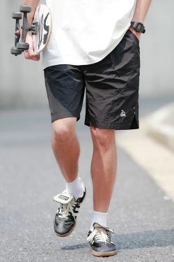 Lightweight Quick-Dry Five-Point Beach Shorts for Men and Women - Casual Outdoor Mountain Style Summer Shorts