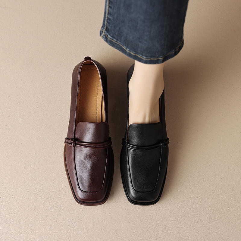 Lightweight Retro British Style Genuine Leather Square-Toe Loafers for Women - Chic Small Leather Flats Lightweight Retro British Style Genuine Leather Square-Toe Loafers for Women - Chic Small Leather Flats