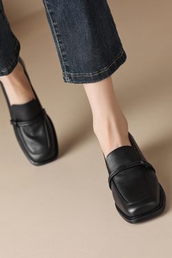 Lightweight Retro British Style Genuine Leather Square-Toe Loafers for Women - Chic Small Leather Flats