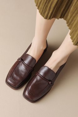 Lightweight Retro British Style Genuine Leather Square-Toe Loafers for Women - Chic Small Leather Flats