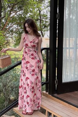 Lightweight Rose Pink Chiffon Dress, Slimming V-Neck High-Waisted Long Dress for Summer Vacation, Elegant Floor-Length Style
