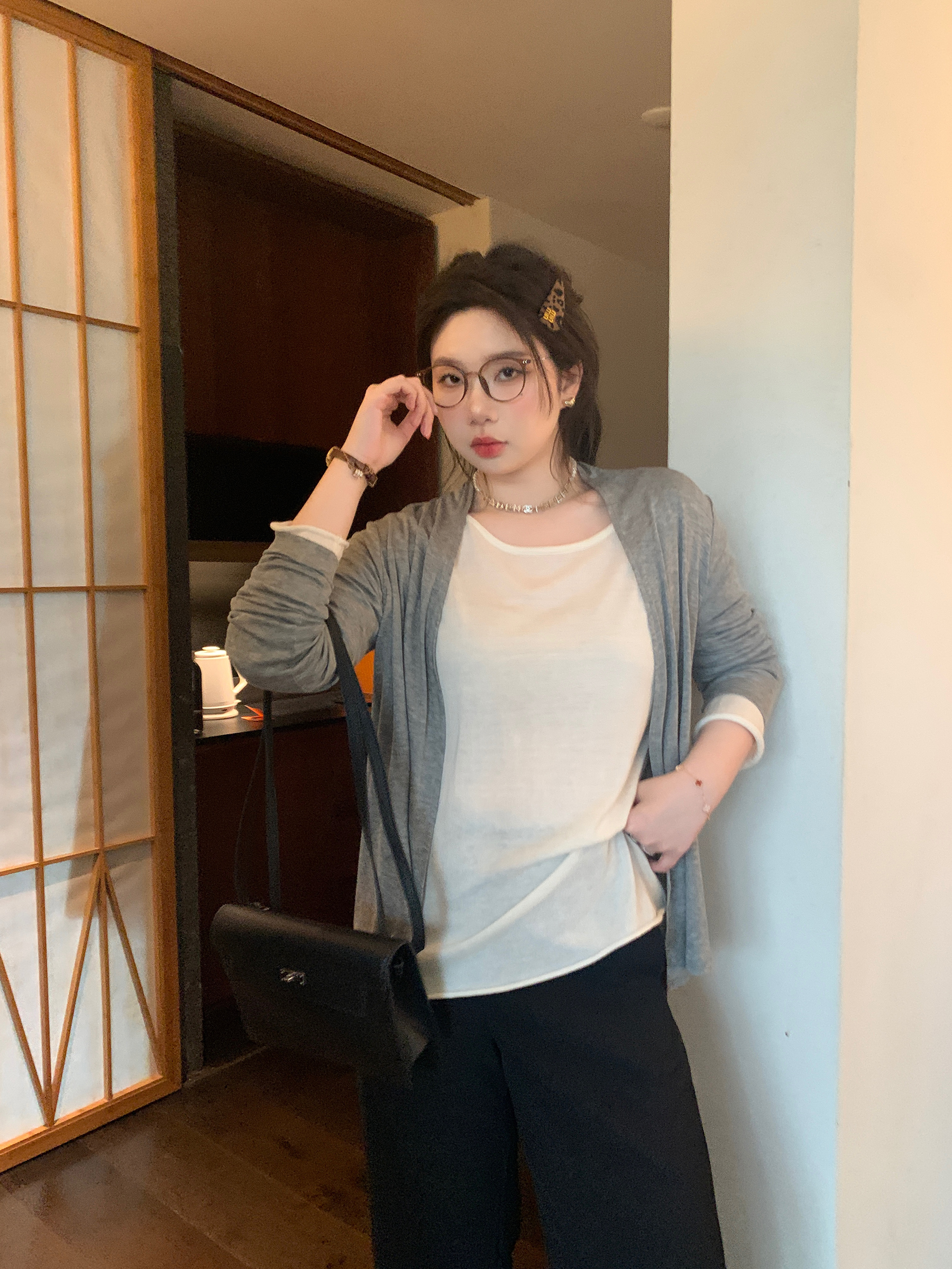 Lightweight Summer Cardigan Vest - Effortless Slimming Jacket for Sun Protection, Easy Wear, Comfortable Style Lightweight Summer Cardigan Vest - Effortless Slimming Jacket for Sun Protection, Easy Wear, Comfortable Style