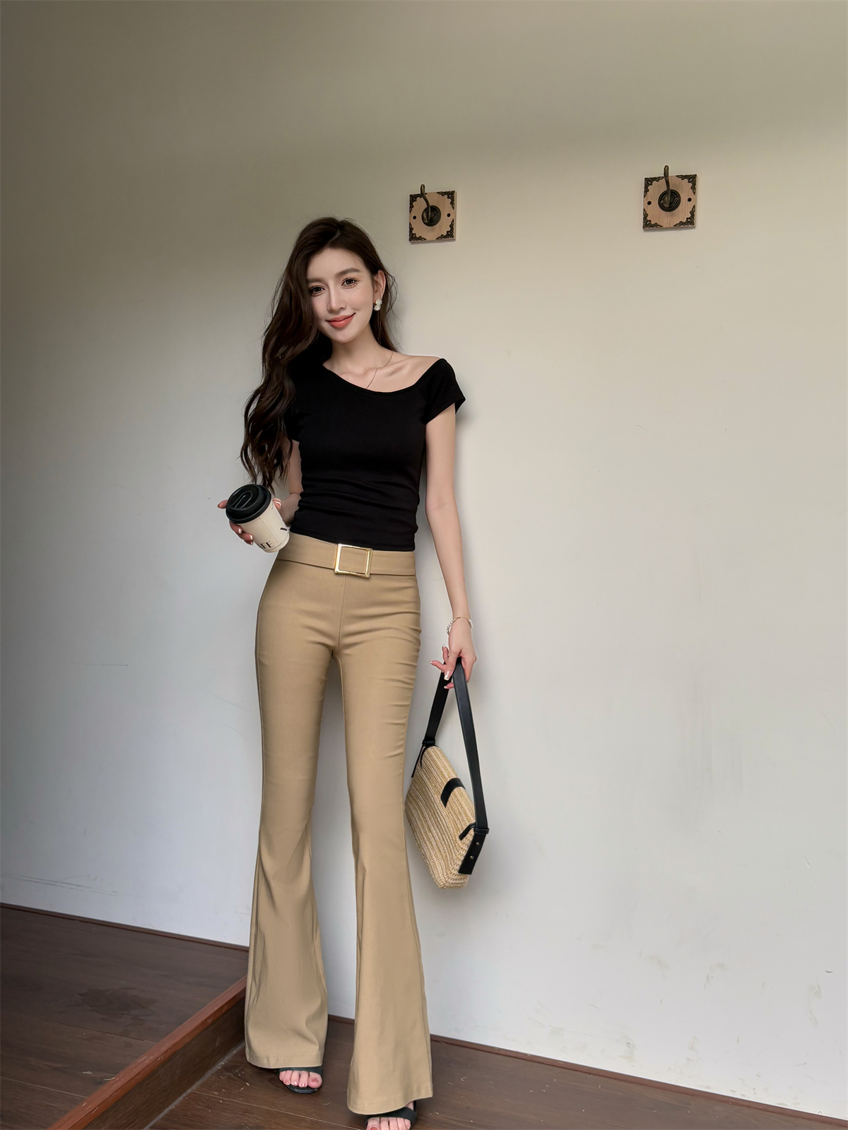 Lightweight Summer Khaki Flared Pants for Tall Women - Mid-Low Waist, Elastic Slim-Fit, American Style Lightweight Summer Khaki Flared Pants for Tall Women - Mid-Low Waist, Elastic Slim-Fit, American Style