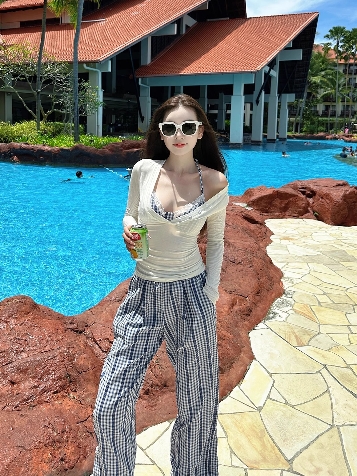 Lightweight Summer Sun-Protective White T-Shirt with Checkered Wide-Leg Pants Vacation Outfit for Women Lightweight Summer Sun-Protective White T-Shirt with Checkered Wide-Leg Pants Vacation Outfit for Women