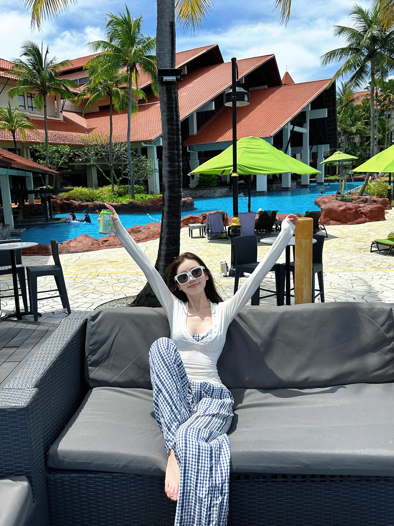 Lightweight Summer Sun-Protective White T-Shirt with Checkered Wide-Leg Pants Vacation Outfit for Women Lightweight Summer Sun-Protective White T-Shirt with Checkered Wide-Leg Pants Vacation Outfit for Women