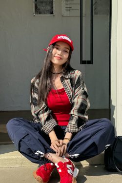 Lightweight U-Shaped Wide Shoulder Strap Vest with Chest Pads - Versatile Casual Women's Fashion for Spring and Summer