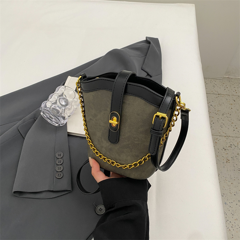 Lightweight Versatile Bucket Bag for Women – Fashionable Summer Travel Crossbody Shoulder Bag 2025 Style Lightweight Versatile Bucket Bag for Women – Fashionable Summer Travel Crossbody Shoulder Bag 2025 Style