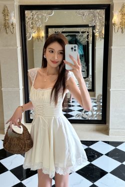 Lightweight White Lace Spaghetti Strap Dress for Women - Summer French Style with Waist-Cinching Design and Flared Short Skirt