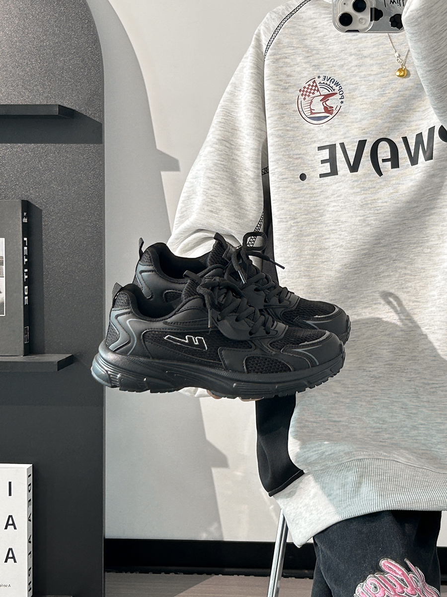 Lightweight White Mesh Sports Shoes for Women, Breathable Soft-Soled Summer Sneakers, American-Style Dad Shoes 2025 Lightweight White Mesh Sports Shoes for Women, Breathable Soft-Soled Summer Sneakers, American-Style Dad Shoes 2025