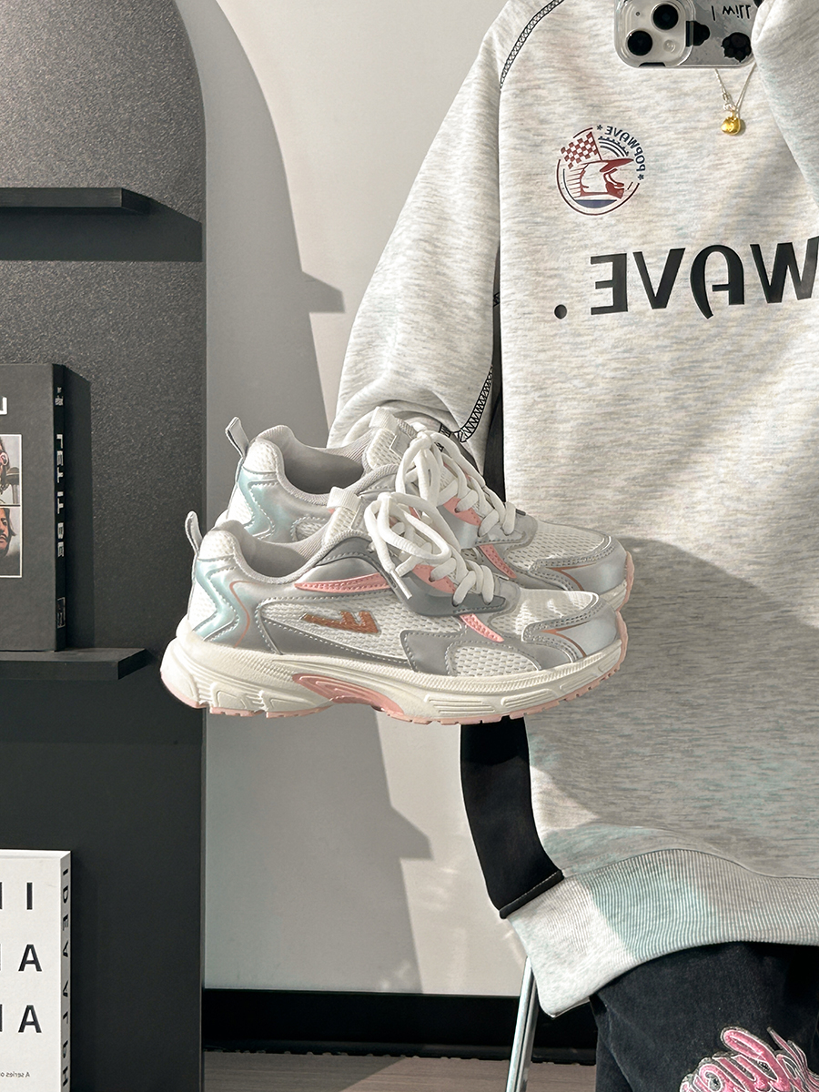 Lightweight White Mesh Sports Shoes for Women, Breathable Soft-Soled Summer Sneakers, American-Style Dad Shoes 2025 Lightweight White Mesh Sports Shoes for Women, Breathable Soft-Soled Summer Sneakers, American-Style Dad Shoes 2025