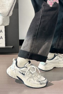 Lightweight White Mesh Sports Shoes for Women, Breathable Soft-Soled Summer Sneakers, American-Style Dad Shoes 2025