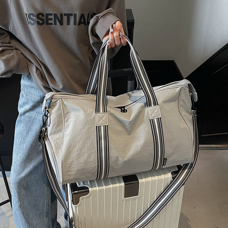 Lightweight Women's Travel Bag, Stylish Large Capacity Carry-On Luggage, Versatile Outdoor Storage Tote for Short Trips & Gym Lightweight Women's Travel Bag, Stylish Large Capacity Carry-On Luggage, Versatile Outdoor Storage Tote for Short Trips & Gym