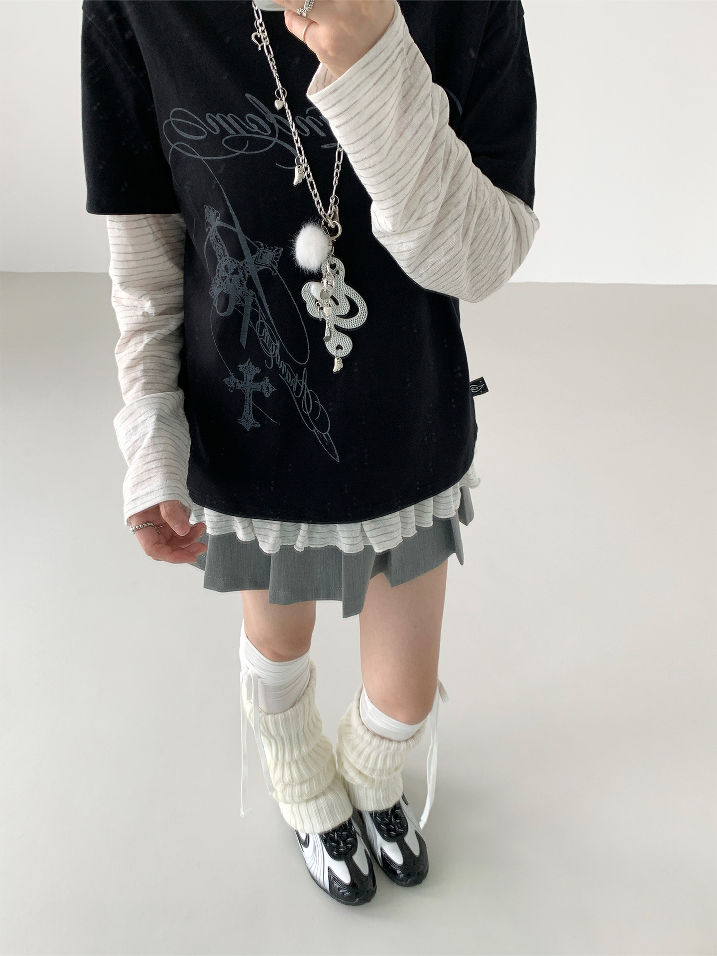 Loose Casual Black and White Short Sleeve T-Shirt with Text Print - Round Neck, Trendy Street Style, Everyday Essential Loose Casual Black and White Short Sleeve T-Shirt with Text Print - Round Neck, Trendy Street Style, Everyday Essential